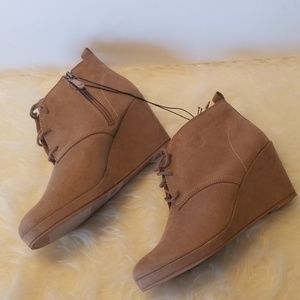 Dolce Vita Brown Suede Wedge Booties sz 11